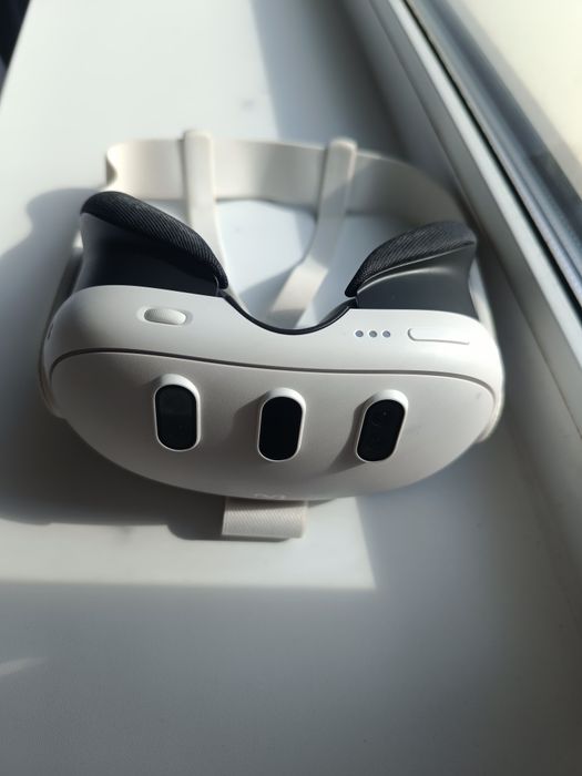VR очки Мета квест 3 продам.