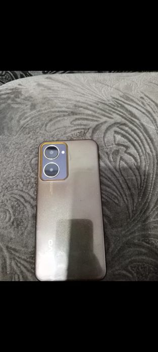 Продам телефон vivo y 03