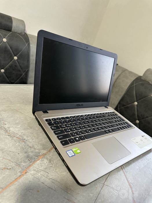 Asus core i3 7020 4gb Ram 1 TB HDD