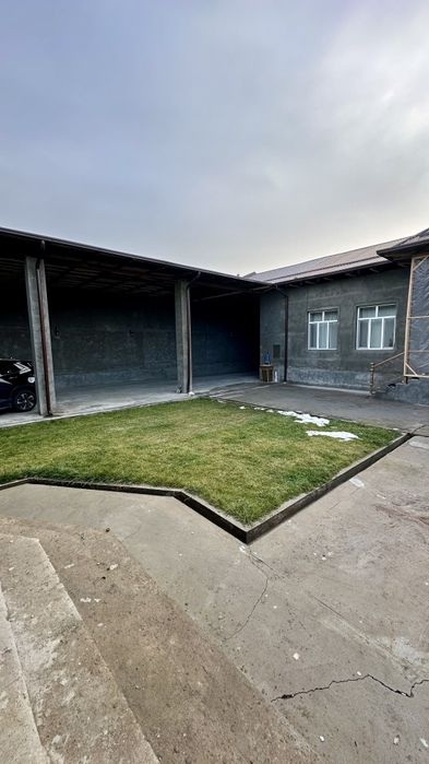 Юнусобод тумани хасанбой ариентир 313 мактаб 10 сотик 10хона 5 хона та