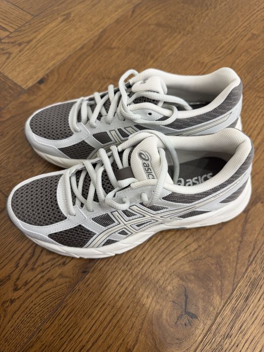 Кроссовки asics