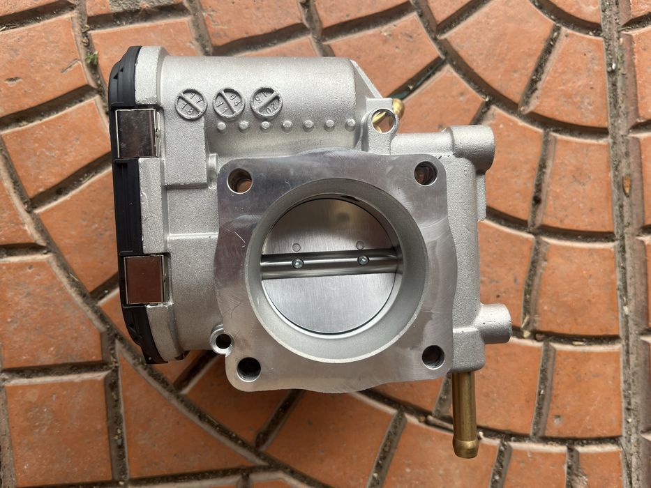 Дросел за VW AUDI SKODA чисто НОВ