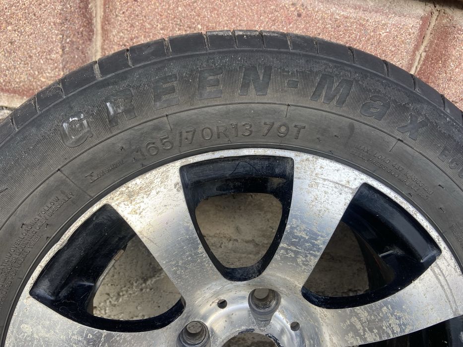 Продам Литые диски R13 стояли на Golf3