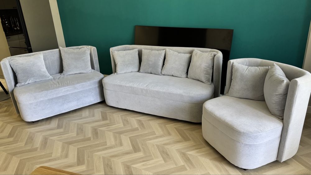 Новый угловой комплект диван срочно продается
