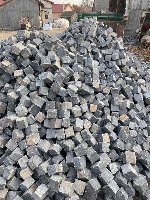 Piatra cubica + bordura din andezit