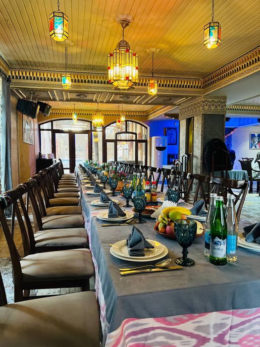 Продаются здания ресторана Караван