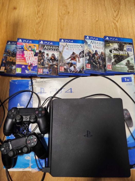 PLAYSTATION 4  перфектно състояние