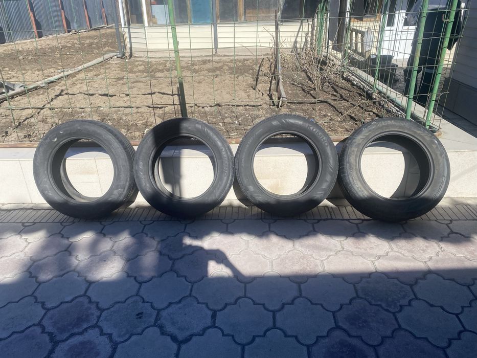 4 Автошины Kumho 235/60/18
