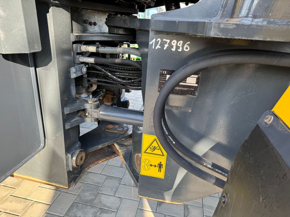 Încărcător frontal Komatsu wa 320pz/2017/9200h