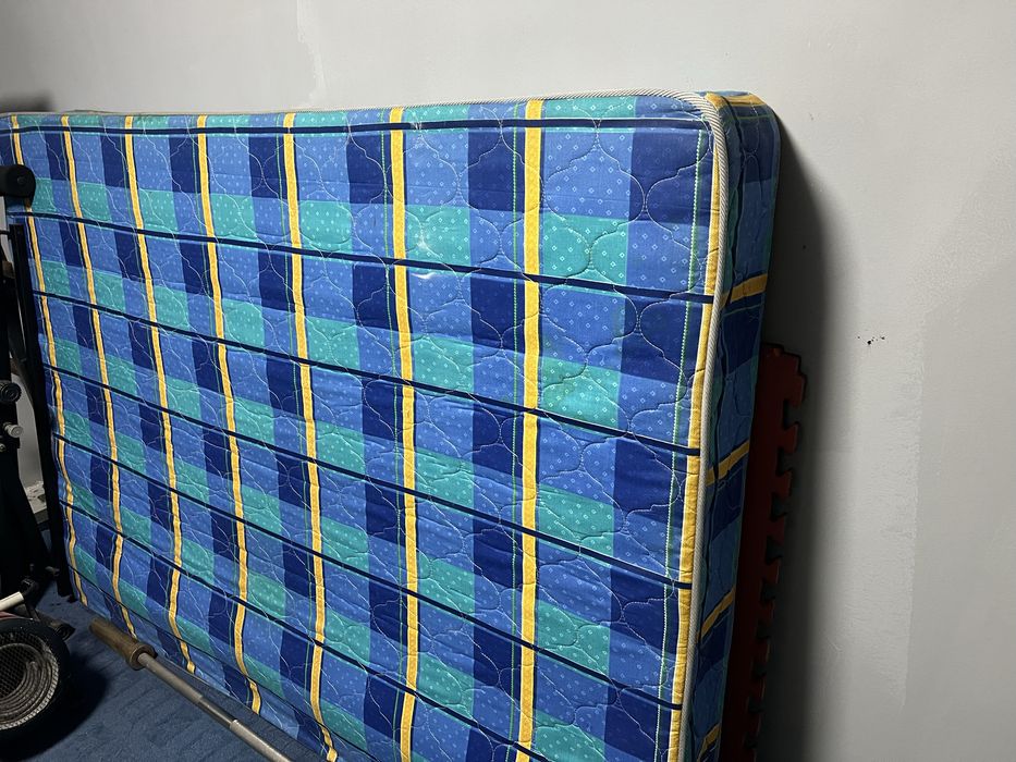 Продается матрас 140/200