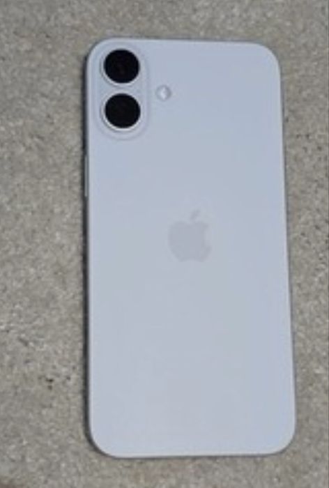 Iphone 16 256 baterie 100%