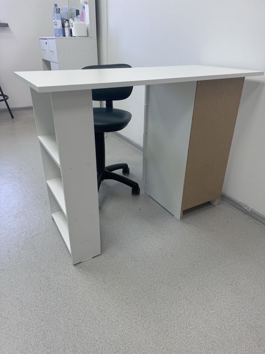 Письменный стол