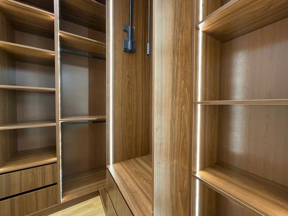 Продам квартиру жк Мухташам 4/6/10 123 м2