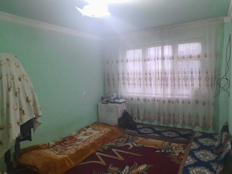 Продаётся квартира 2 комн.  4  этажом Сагдиана 28 дом