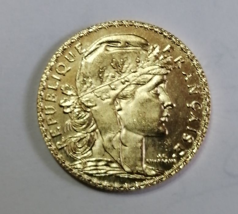 Ducați mari si mici (galbeni, mahmudele) și cocoșei rebateri moderne