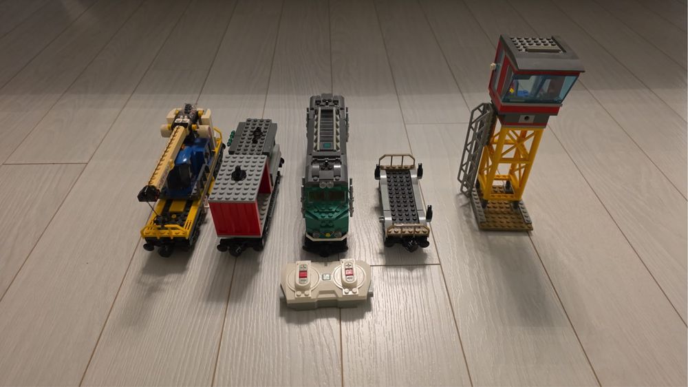 Tren Lego marfar electric cu telecomanda-cod 60198- asamblat