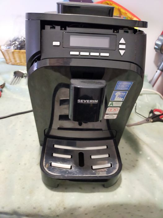 Vând aparate cafea  pentru   piese