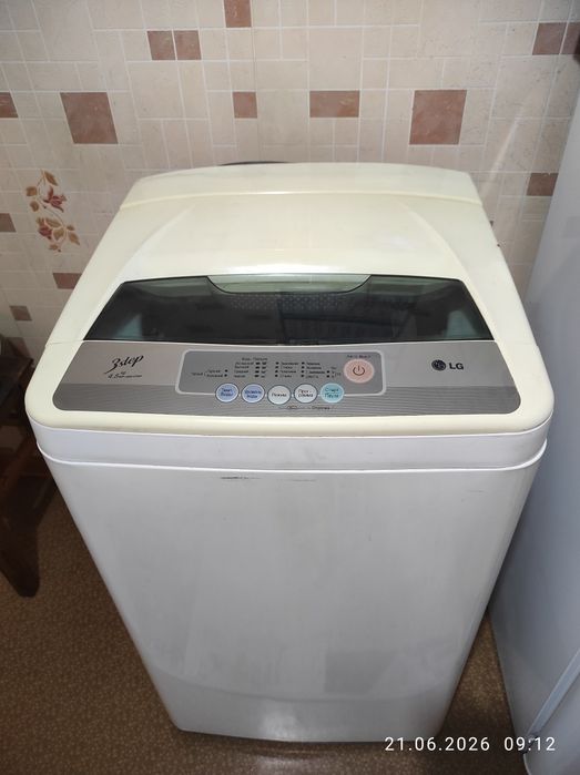 Продаю стиральную машину LG 4,5 кг.