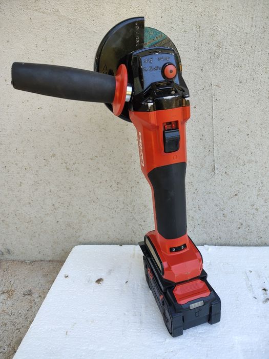 Flex cu variator turatie hilti Ag 4s  nuron. Are cu baterie