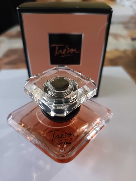 Парфюм, оригинален, очарователен аромат