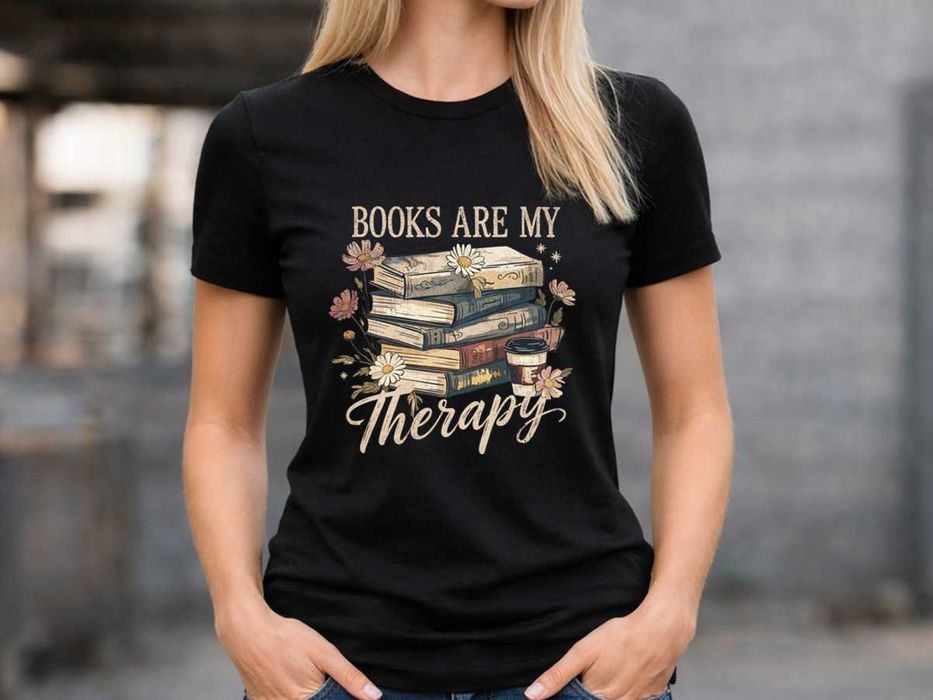 Дамска черна тениска „Books Are My Therapy“