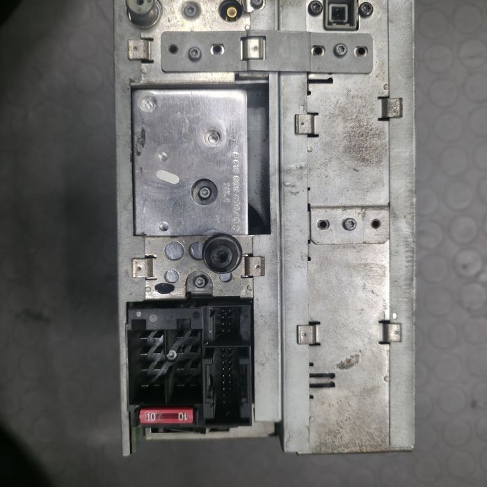 Оригинална мултимедия / навигация за Mercedes – 20 €