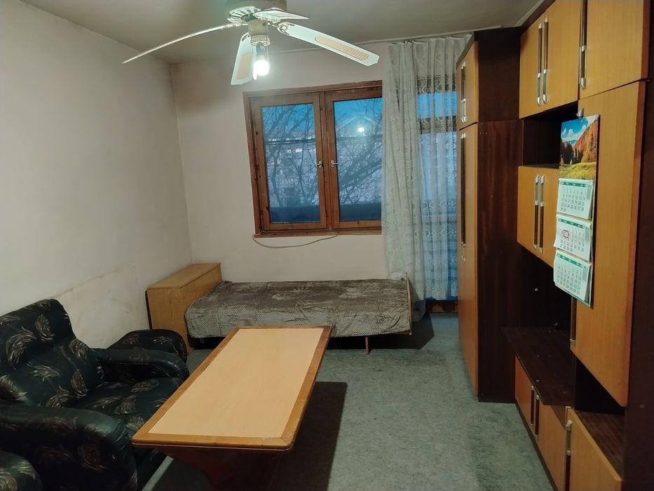 Дава се под наем Едностаен апартамент в Пазарджик, Център - 51 кв.м за 199.41 € - Снимка #1