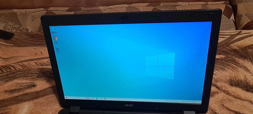 Display de 17,3" pentru laptop mufa cu 40 pini,stare buna