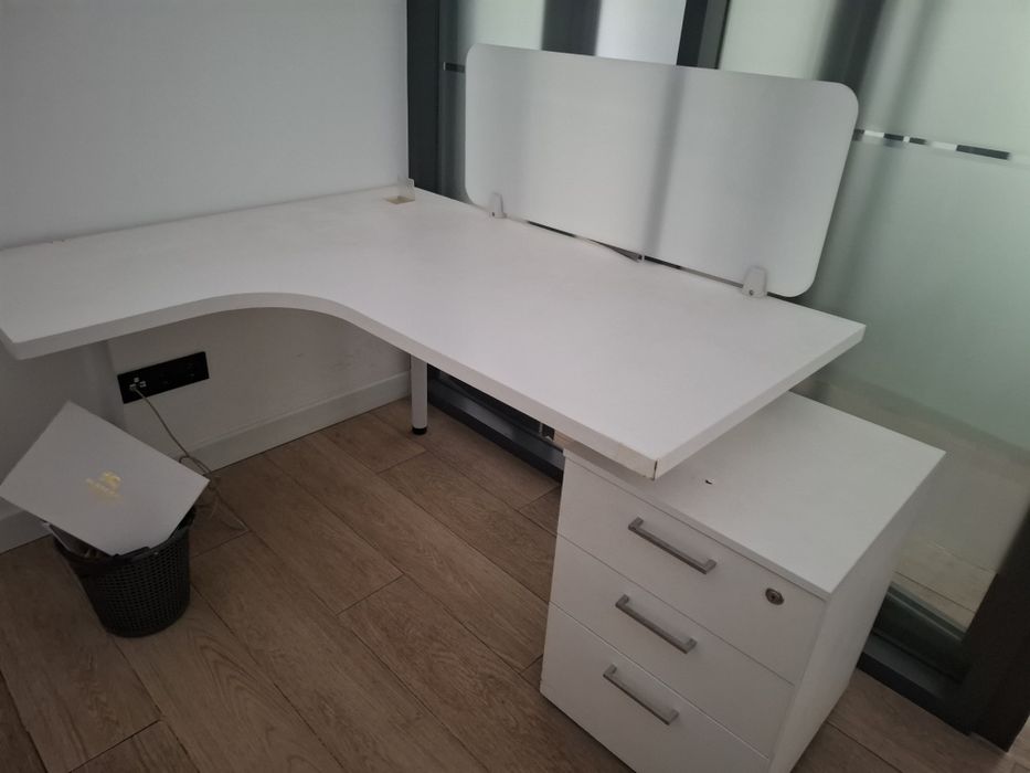 Офисные столы б/у