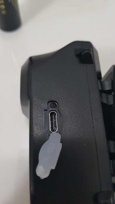 Нов челник с нов батерия 18650 mAh