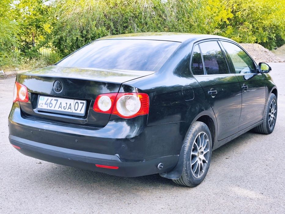 Продам VW JETTA на Автомате.