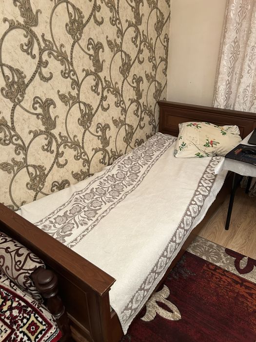 кроват с матрасом б/у