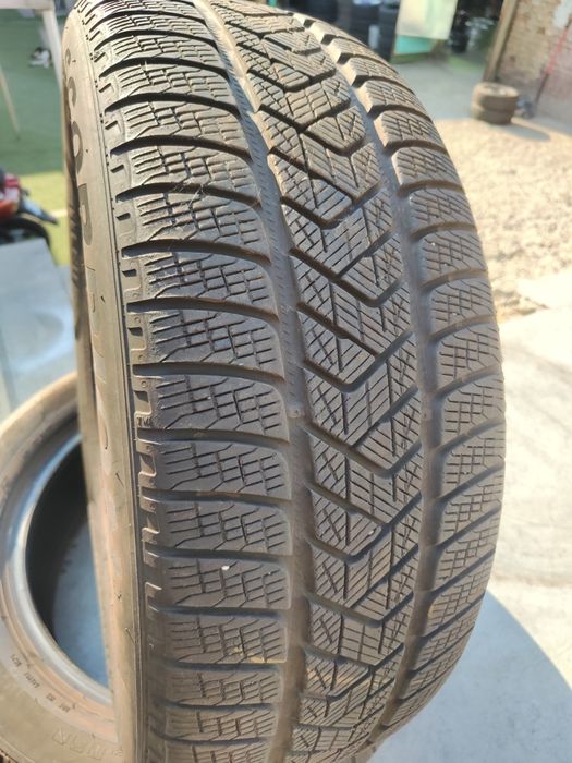 2 бр зимни 235/55/19 PIrelli