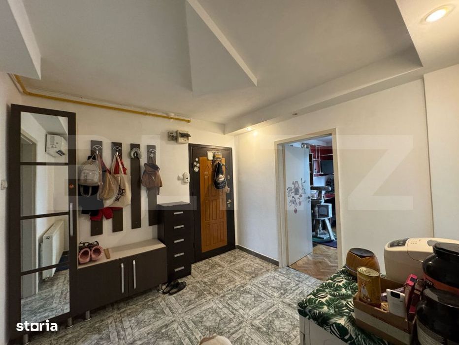 Apartament de vanzare, cu 3 camere decomandat, 61 mp, zona Progresul