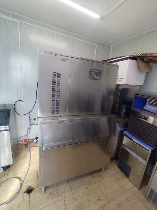 Ледогенератор Brema C300