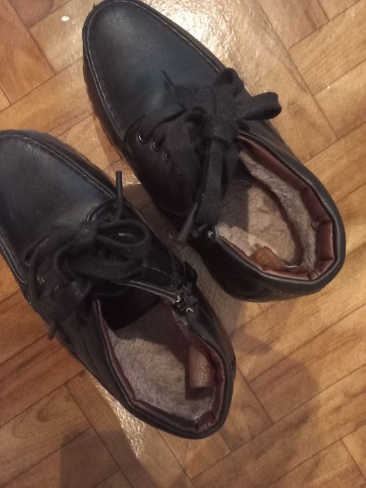 Продам детский сапоги