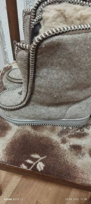 Продам бурки (валенки) искусственные