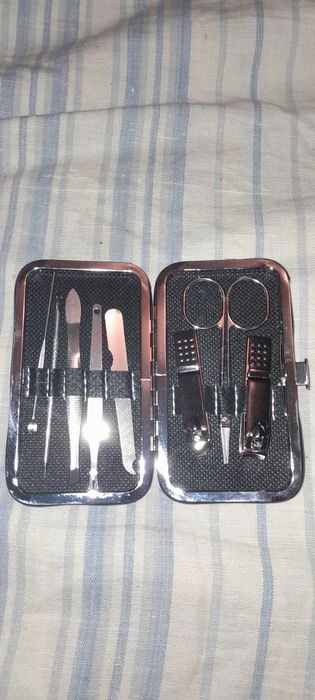 Продам маникюрный набор.