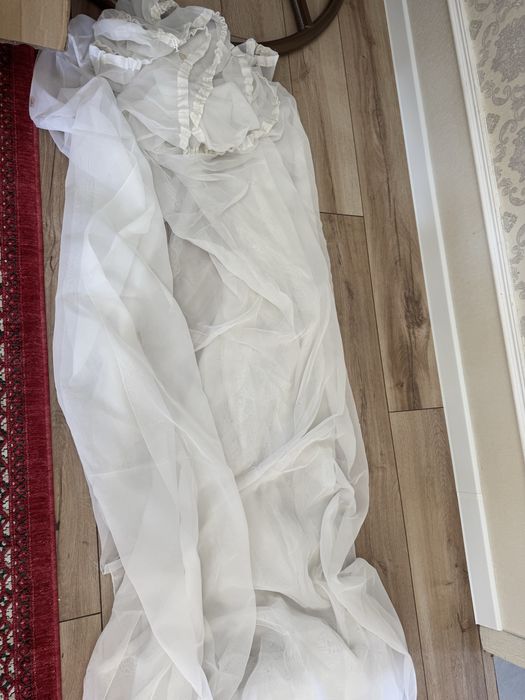 Продам недорого тюль.