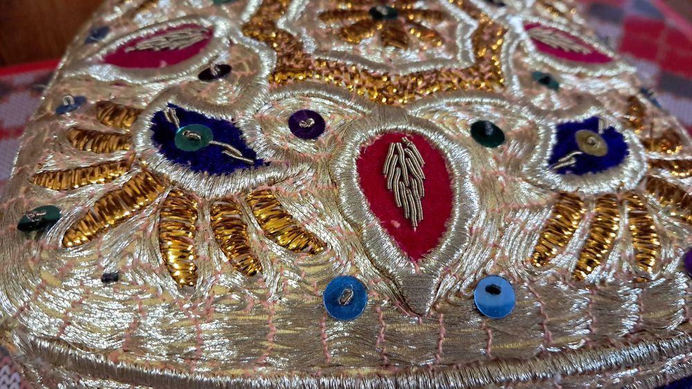 Тюбитейка золотошвейная