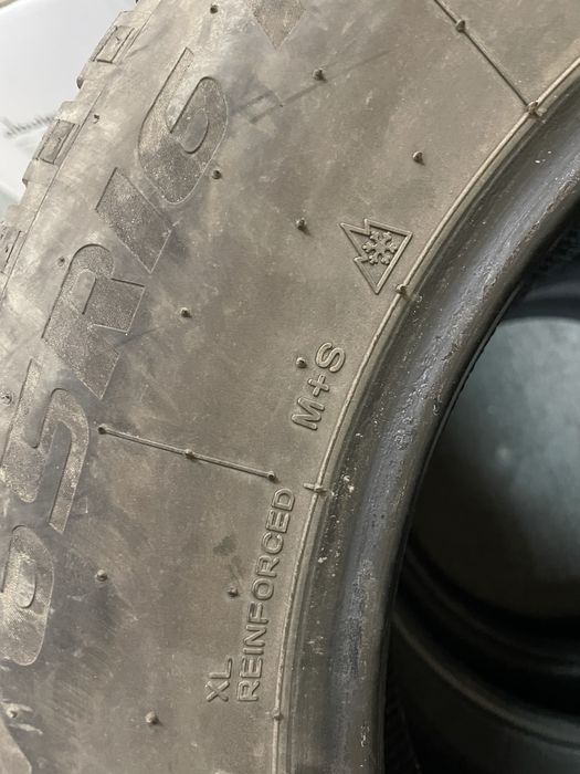 Продавам Всесезонни гуми NANKANG 215/65/16