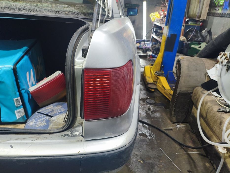 Задние Ауди 80 б4