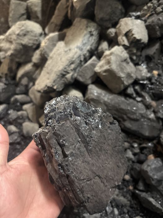 Уголь  700кг самовывоз