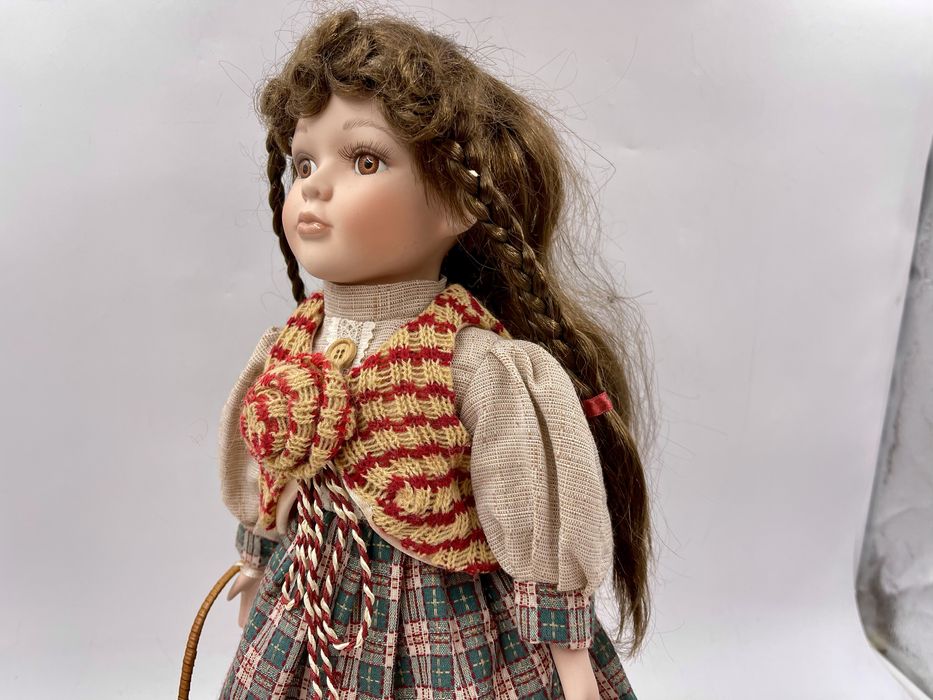 Колекционерски порцеланови кукли