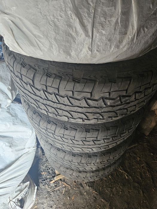 Шины с дисками комплект