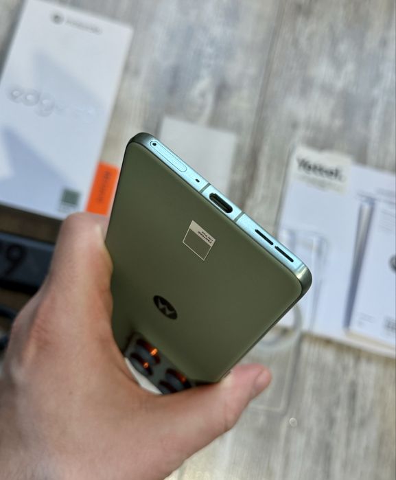 Motorola Edge 70 512 12+12 GB Ram Dual Sim Отчичен Гаранционен