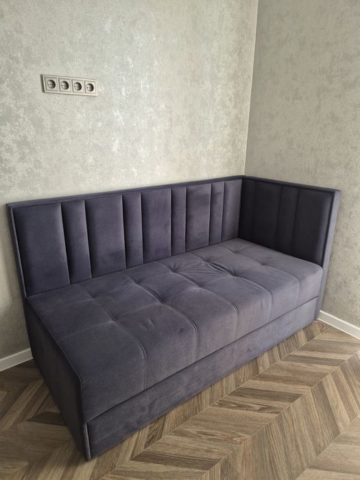 Продаются диван кровать столы