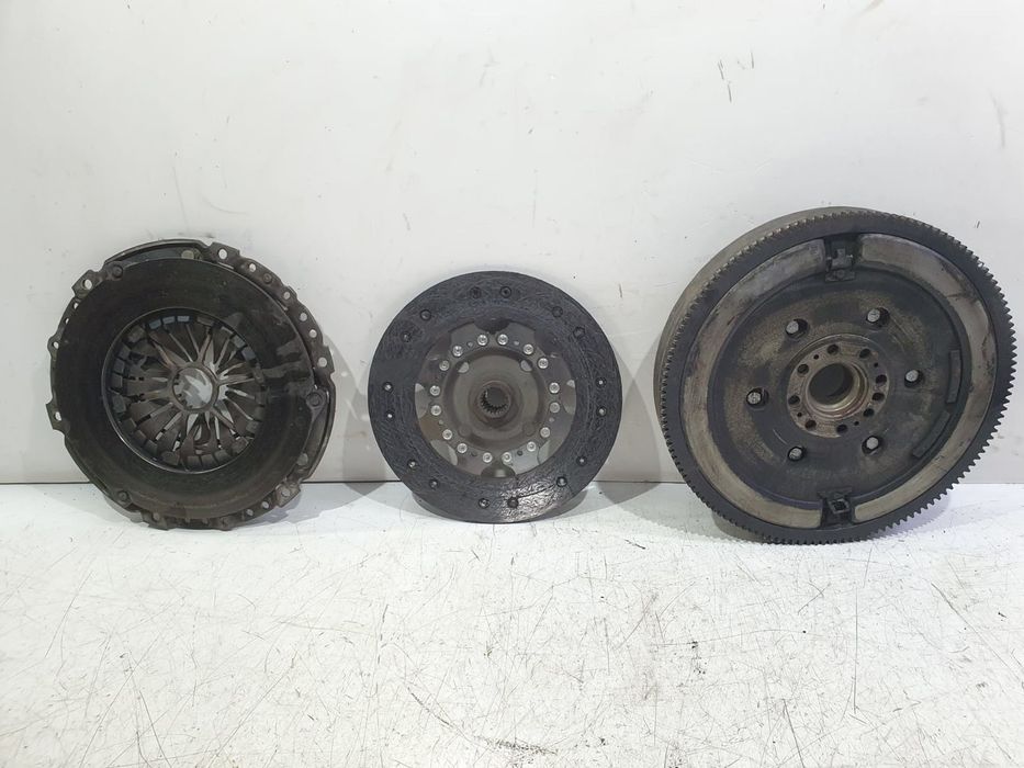 Kit ambreiaj volanta cu masa dubla 9663170480 Peugeot 407 1 (2004 - 2010) 2.0 hdi RHR