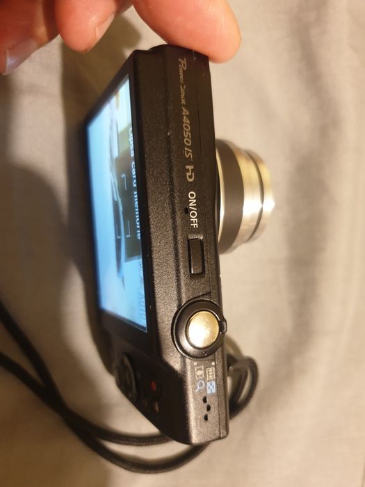 Canon  A 4050  16 megapixeli