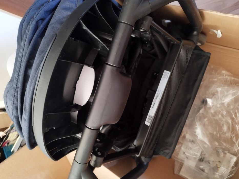 Carucior travel sport compact aeroport avion Cybex Gold Eezy S  Twist 360